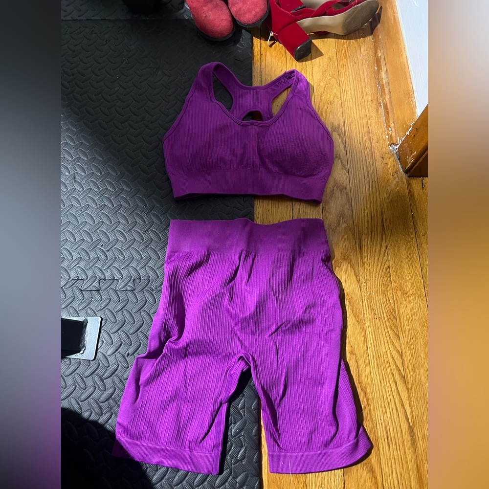 Size medium workout outfit